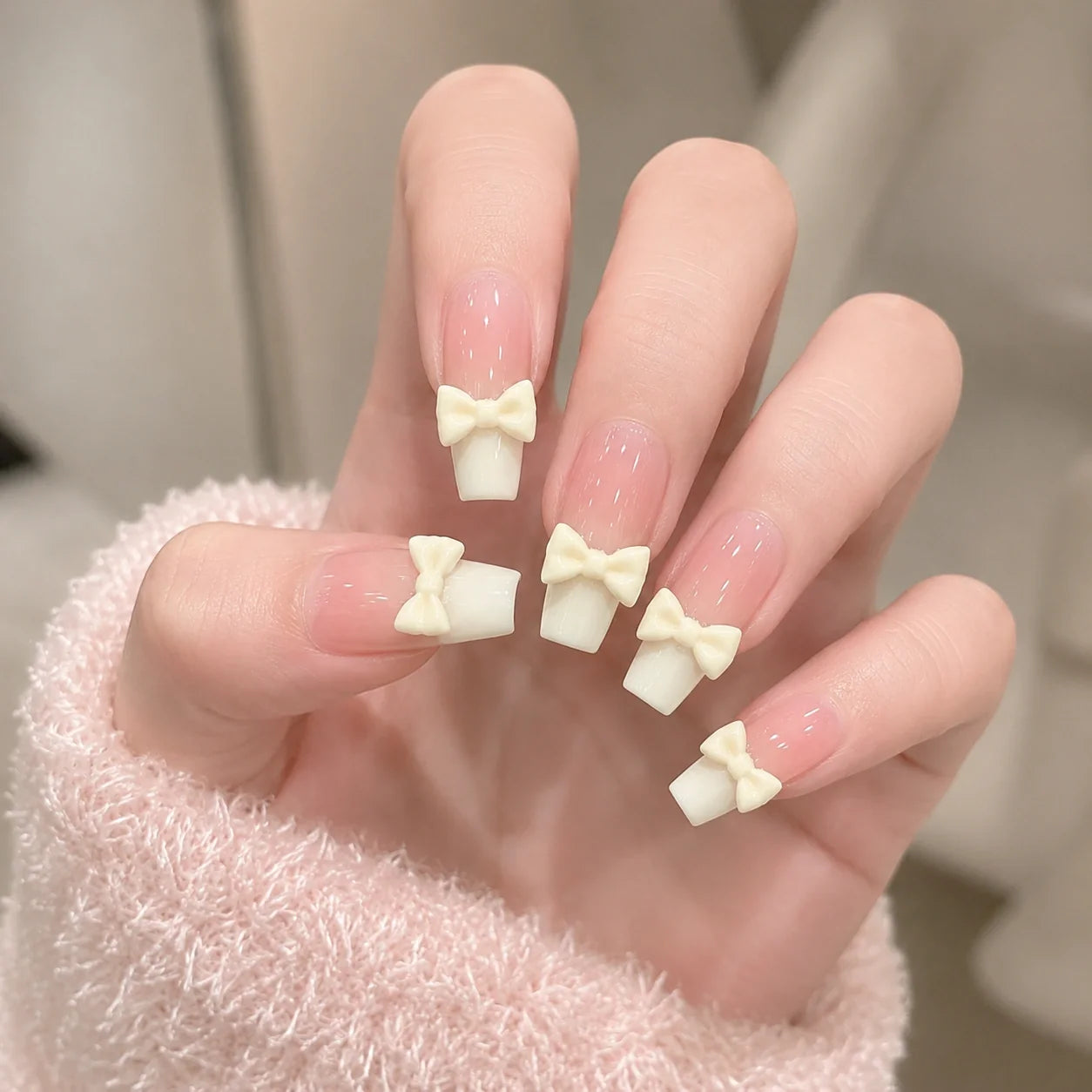 Jovera Joyce Maison Bow Élégance Ivory Manicure