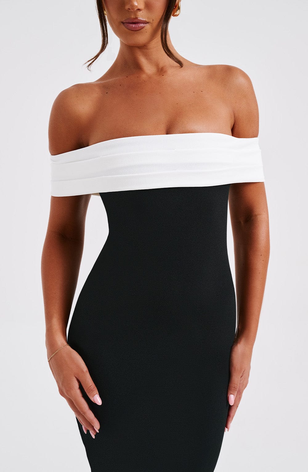 Valentina Noir Midi Dress - Jovera Joyce