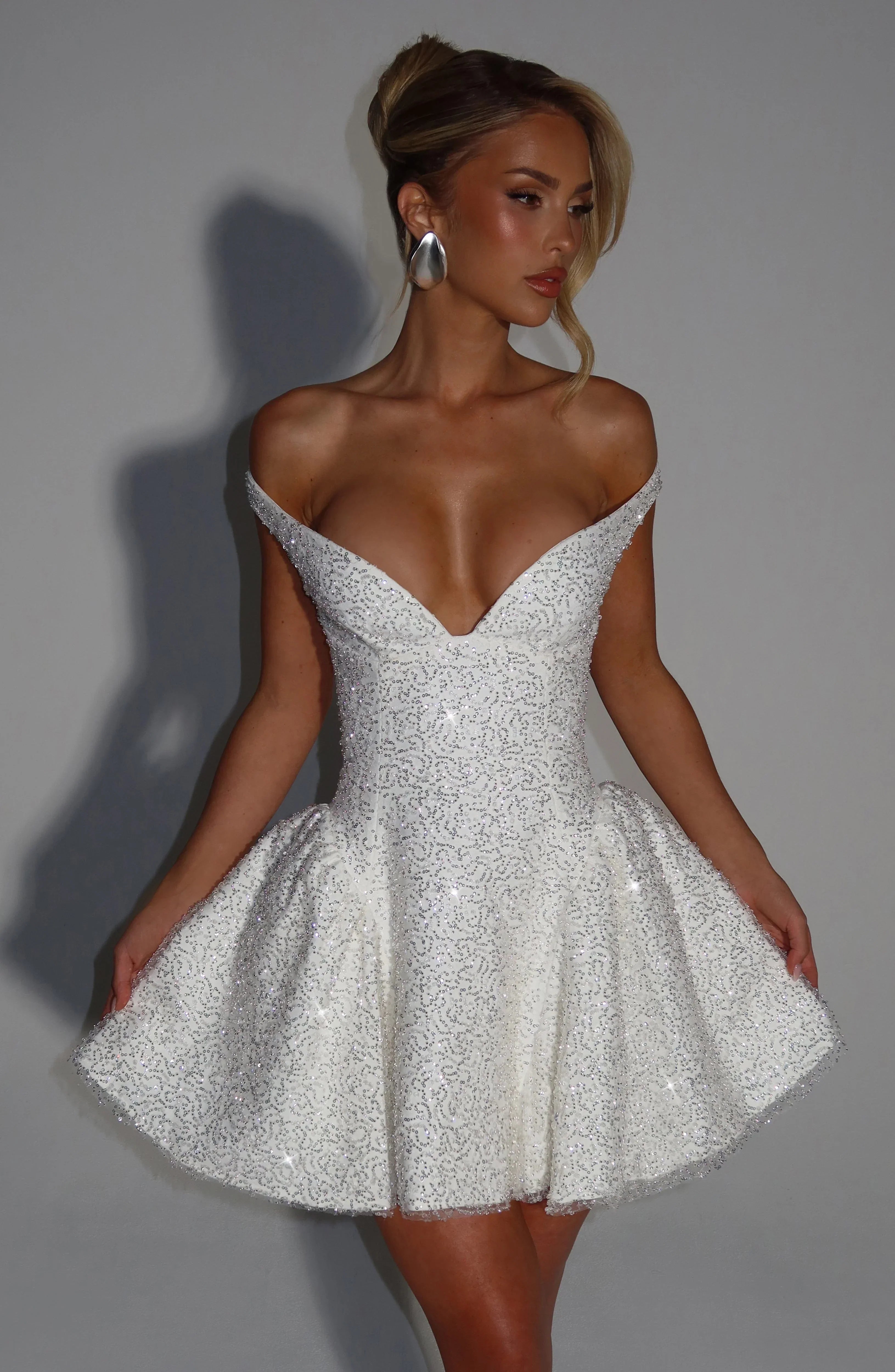 Women's Fashion Elegant Sequins Backless Dress Jovera Joyce